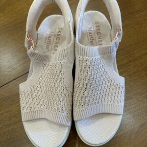 Skechers Light Pink Knit Sandals